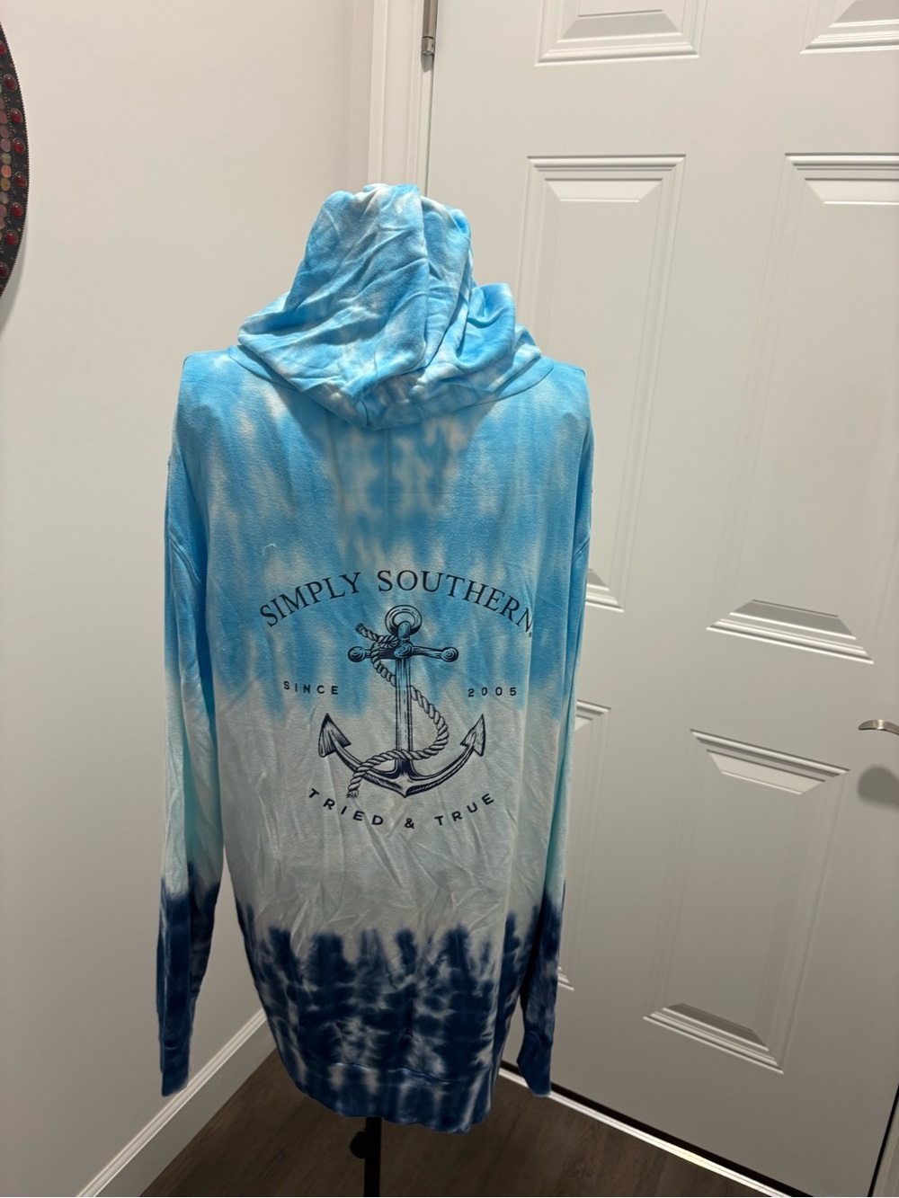 NWT Size Med Simply Southern Light Blue to Navy Tie-Dye Anchor Hoodie